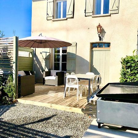 Maison Hirondelles Gites Mezieres-sur-Issoire Екстериор снимка