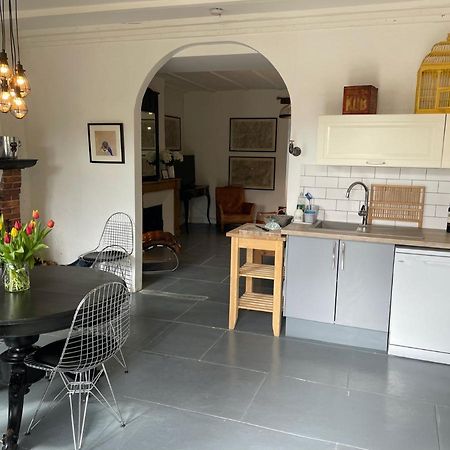 Maison Hirondelles Gites Mezieres-sur-Issoire Екстериор снимка
