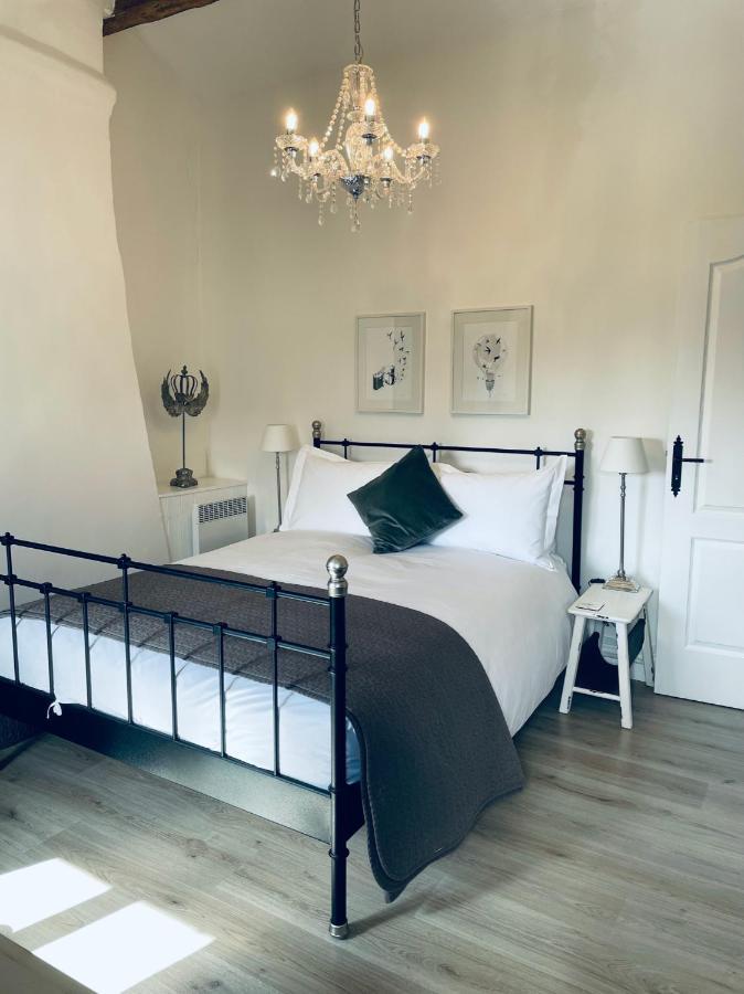 Maison Hirondelles Gites Mezieres-sur-Issoire Екстериор снимка