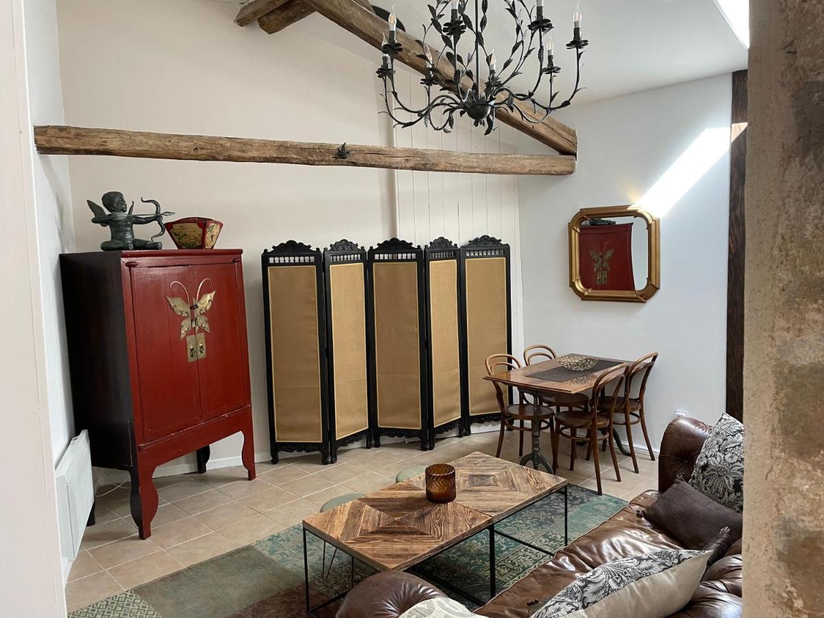 Maison Hirondelles Gites Mezieres-sur-Issoire Екстериор снимка
